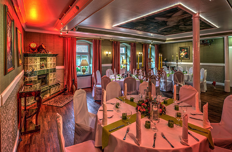 Landhotel Schwarzer Adler Suelzetal Бизнес фото