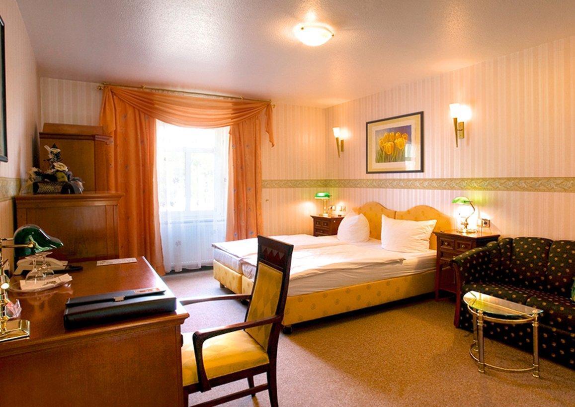 Landhotel Schwarzer Adler Suelzetal Экстерьер фото