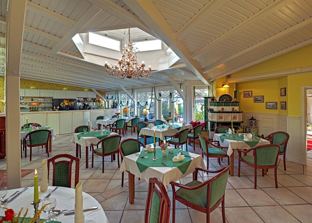 Landhotel Schwarzer Adler Suelzetal Экстерьер фото